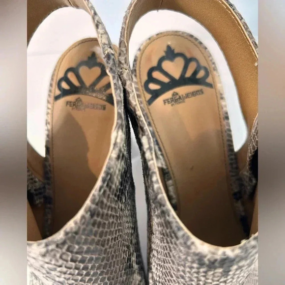 Fergalicious open-toe chunky heel shoe, size 10, faux snakeskin, NEW, Sandals - Picture 10 of 11